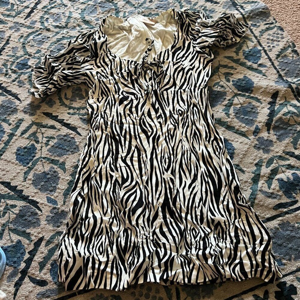 Showpo size 4 dress‎
